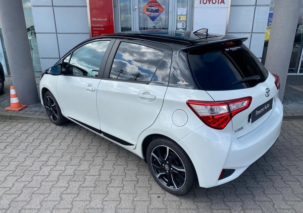 Toyota Yaris cena 61500 przebieg: 50854, rok produkcji 2018 z Kudowa-Zdrój małe 191